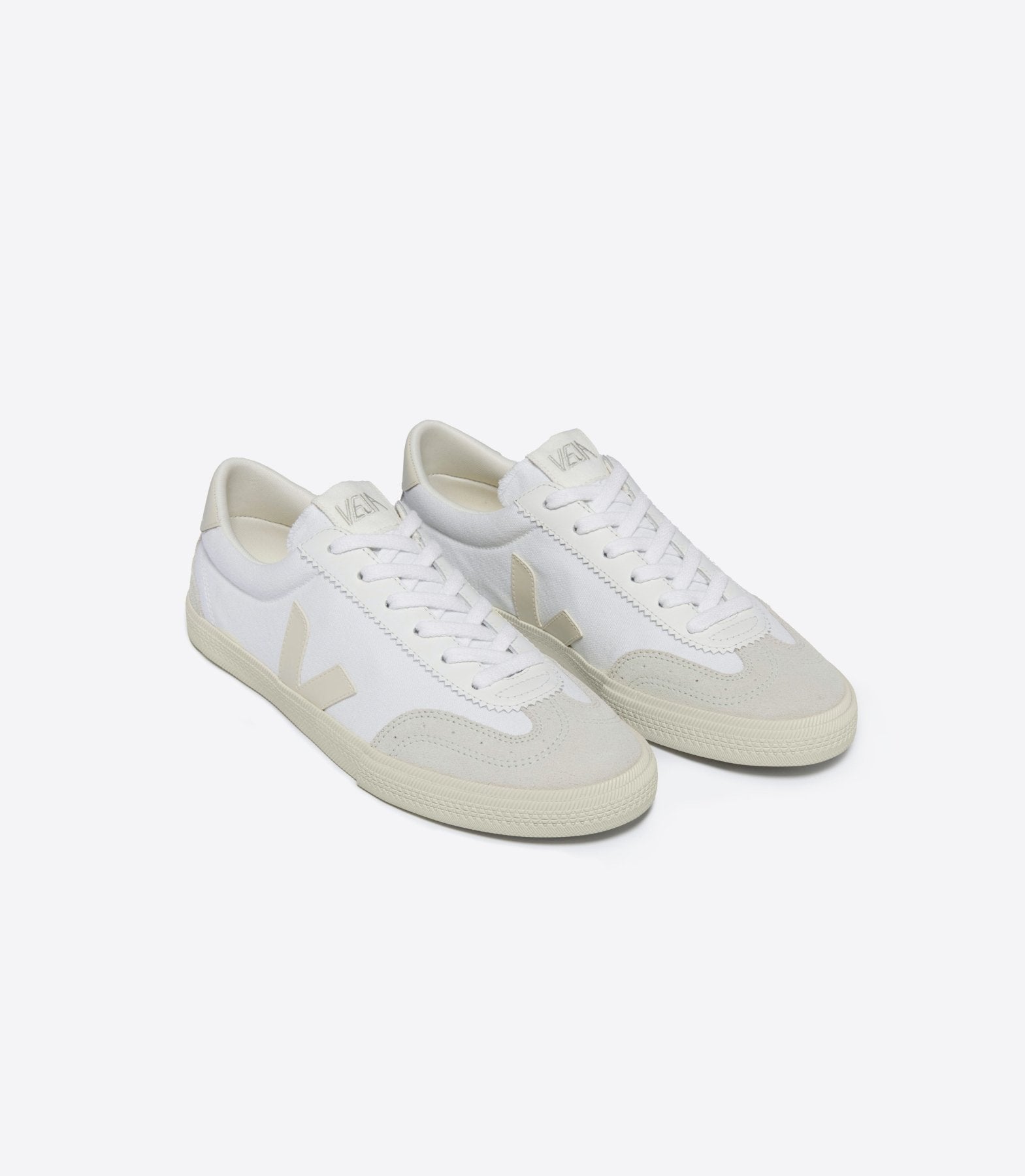 veja-volley-canvas-sneaker-in-white-pierreveja-817411.jpg